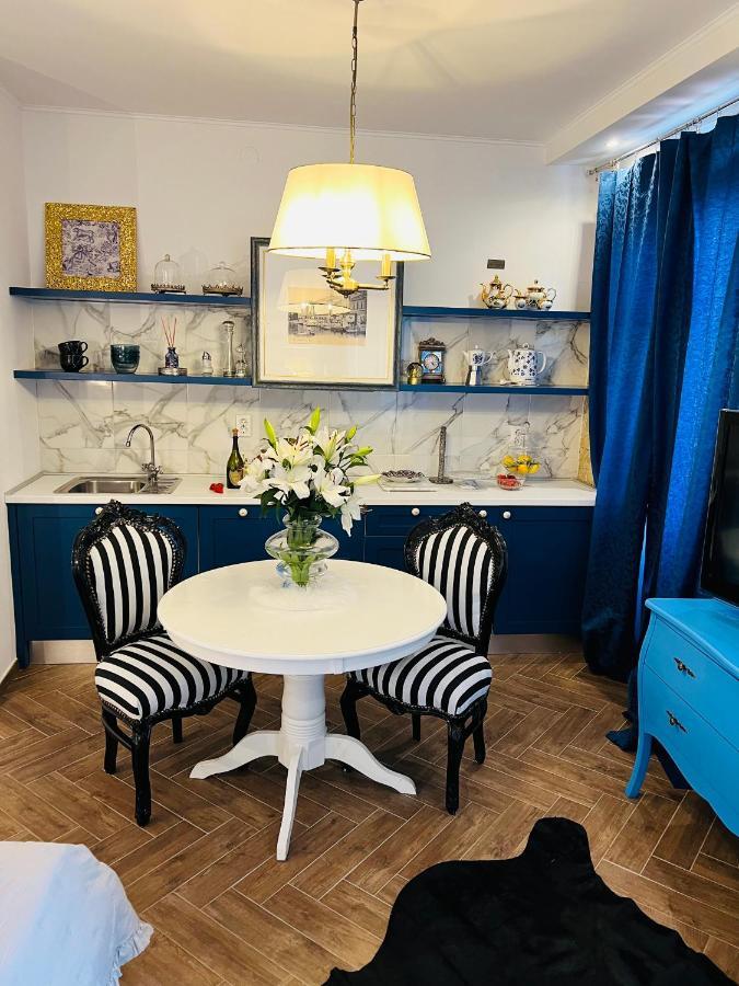 La Dolce Vita Luxury Apartments With Best Free Private Parking In City Center Pula Exteriör bild
