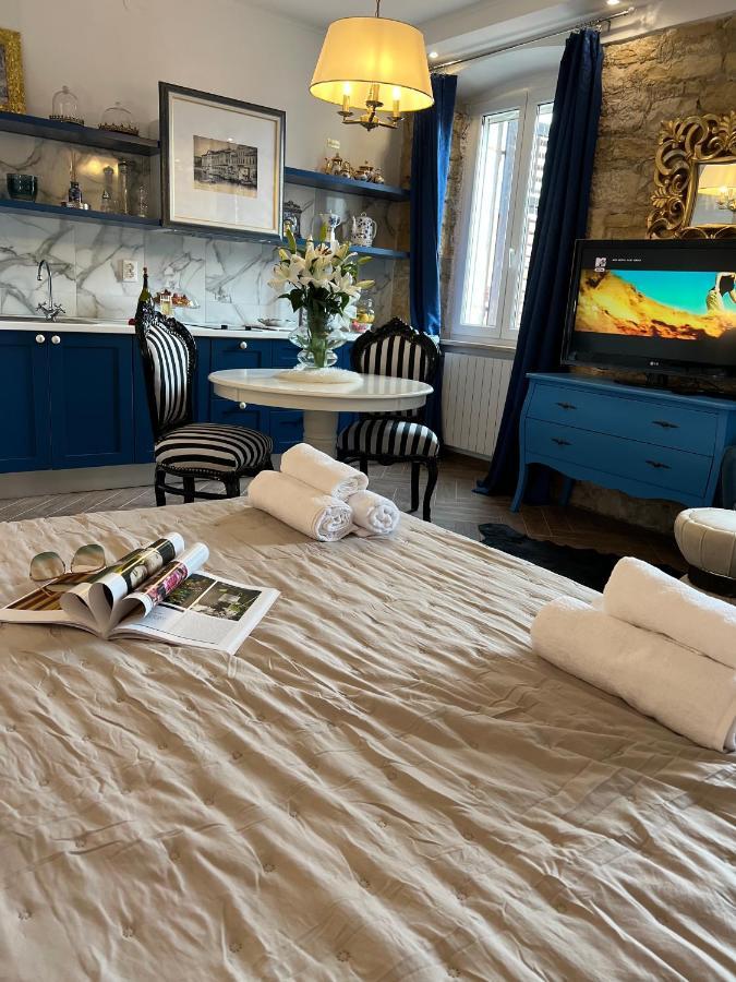 La Dolce Vita Luxury Apartments With Best Free Private Parking In City Center Pula Exteriör bild
