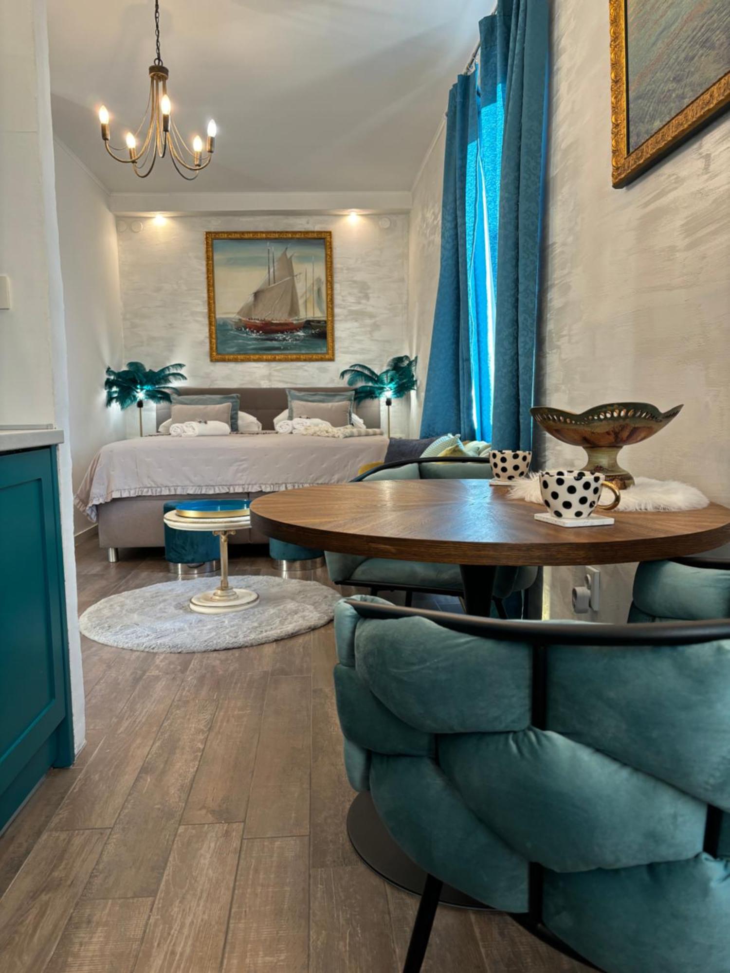 La Dolce Vita Luxury Apartments With Best Free Private Parking In City Center Pula Exteriör bild